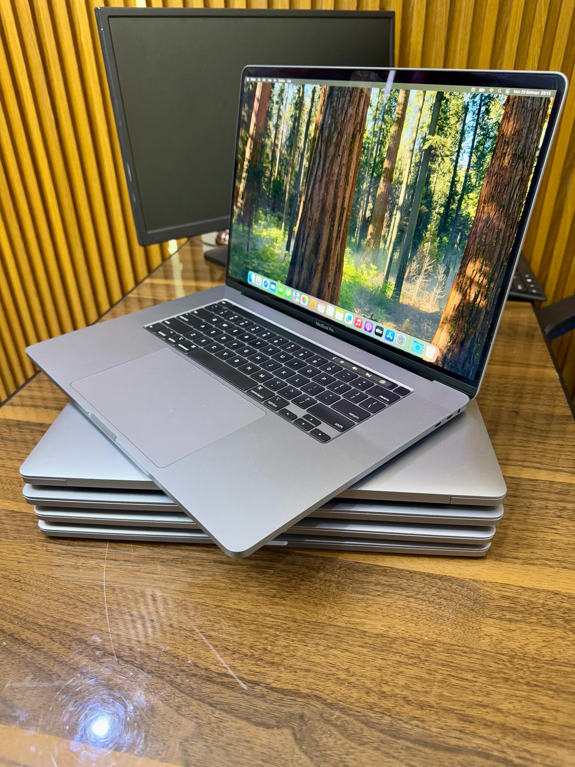 MacBook Pro : 2018 / 2019